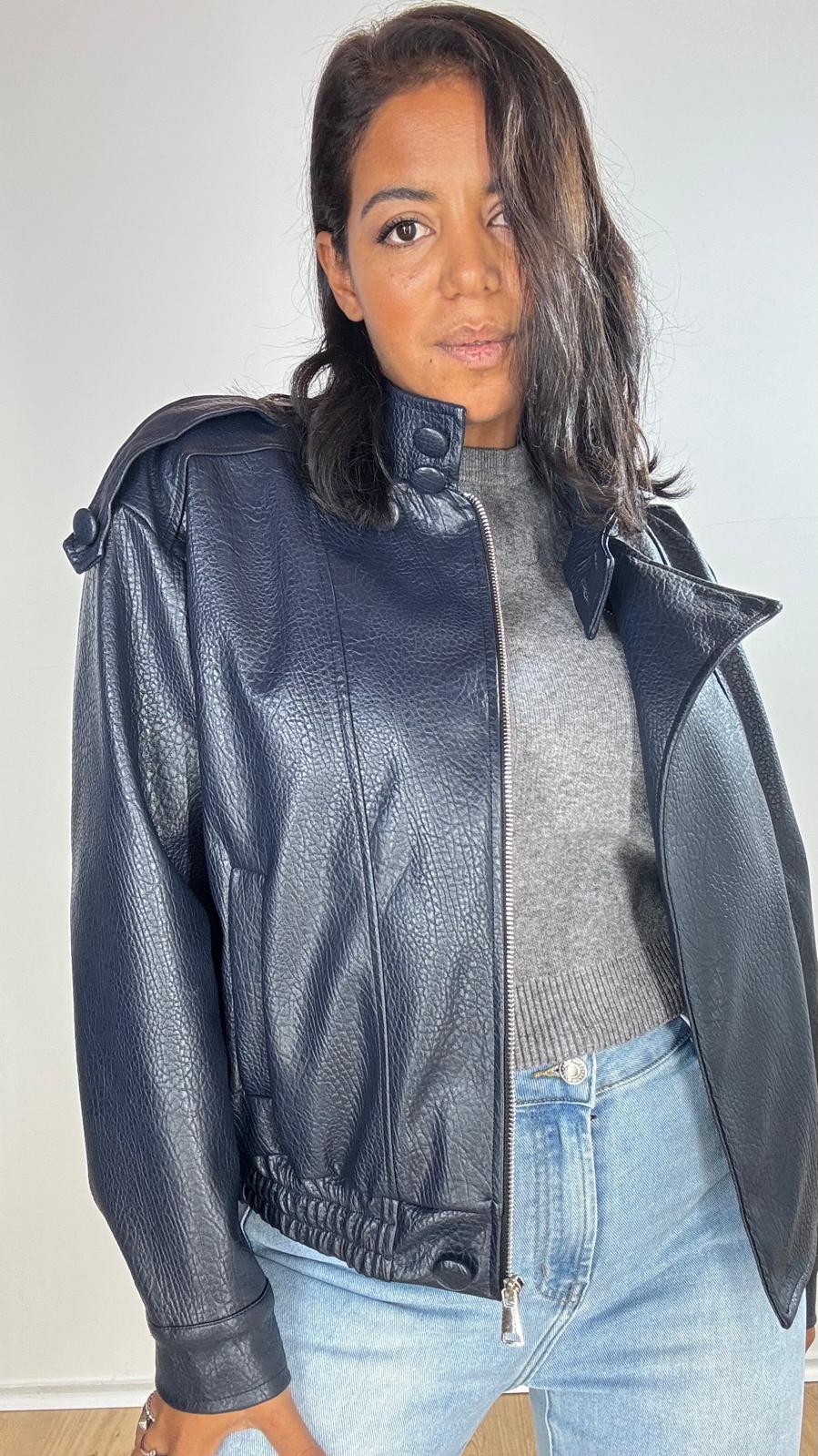 Bomber 090