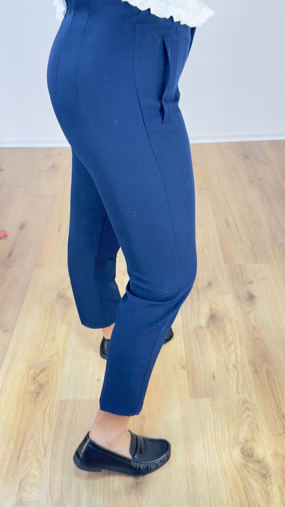 Pantalone Street NEW