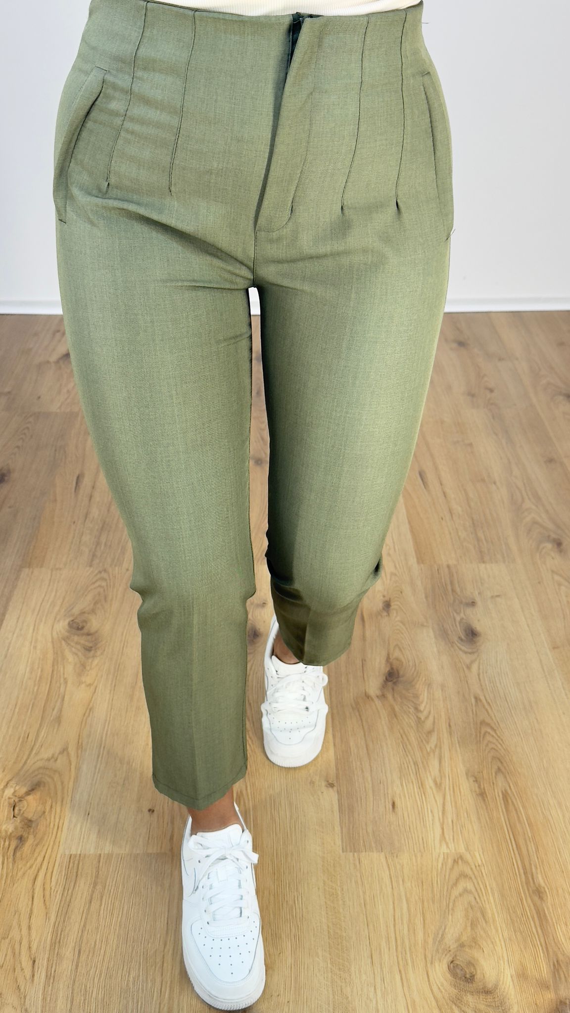 Pantalone Street NEW