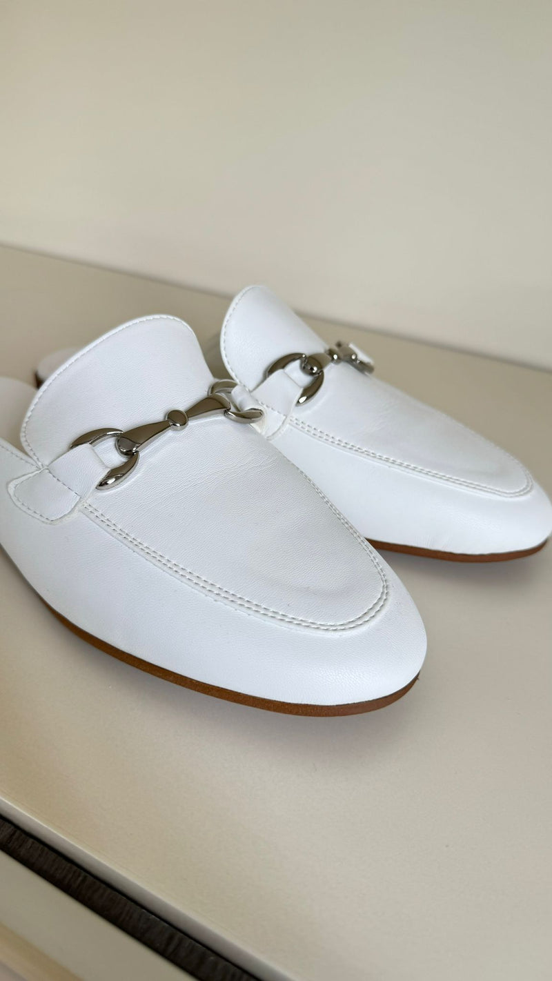 Sabot White